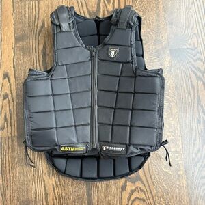Tipperary contender body protector youth XL 
3001-BK